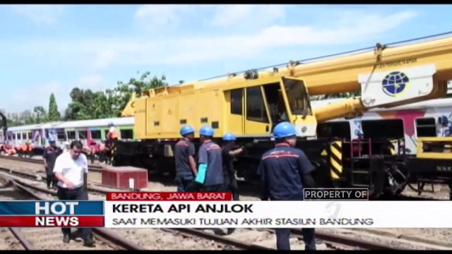 Tiga Gerbong KA Argo Parahyangan Anjlok