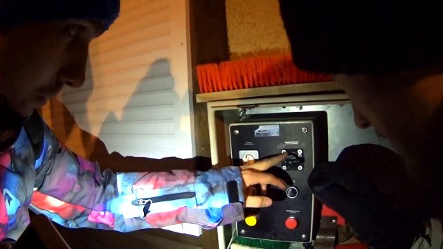 24 ЧАСА В ЗАКРЫТОЙ ГОРНОЛЫЖКЕ - [#2] ПРАНКИ НАЧИНАЮТСЯ | ОДИН НА ПОДЪЁМНИКЕ