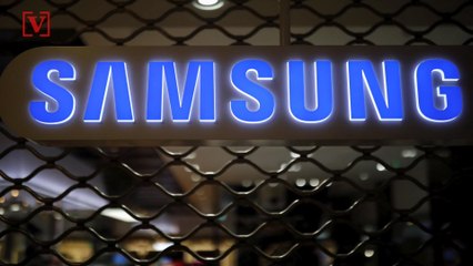 'Blaming Samsung!' Trump Points Finger Over Lost Text Messages in Russia Investigation