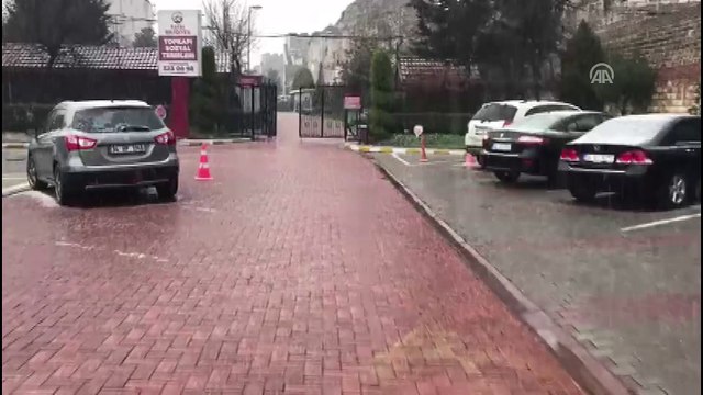 Avrupa yakasında kar yağışı etkili oluyor - İSTANBUL