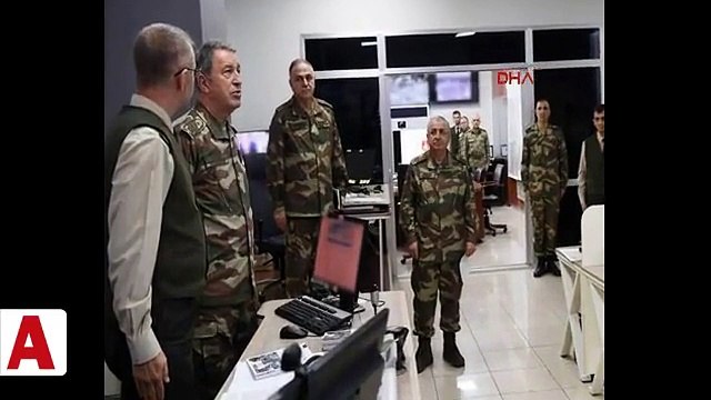 Genel Kurmay Başkanı Akar Harekat merkezinde incelemelerde bulundu