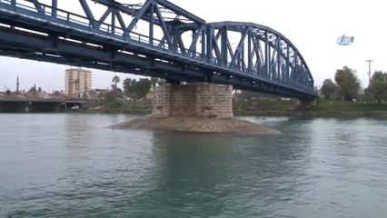 Nehirdeki Köprü Ayağında Mahsur Kalan 3 Çocuk Kurtarıldı