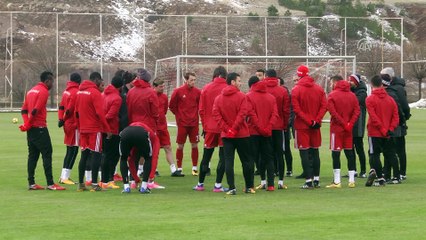 Robinho ilk antrenmanına çıktı - SİVAS