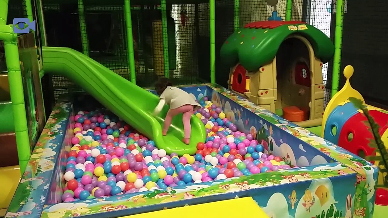 A day at the mall with a nice Fun Indoor Playground for Kids