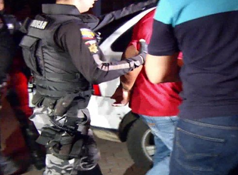 Dos sujetos fueron capturados luego de asaltar un bus urbano en Guayaquil