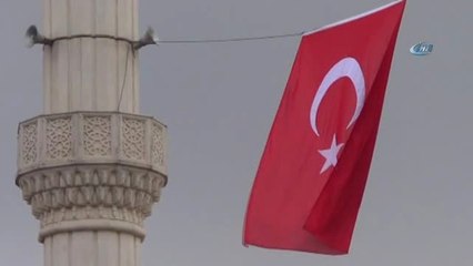 Sınır İlçesi Türk Bayraklarıyla Donatıldı