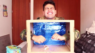 ¿QUÉ HAY EN LA CAJA? - WHATS IN THE BOX CHALLENGE | Alejo&Mafe