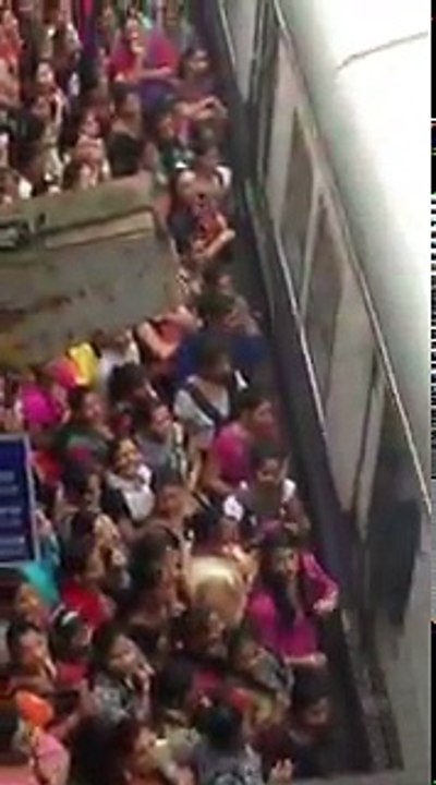 Prendre le RER à Mumbai en Inde... la folie !
