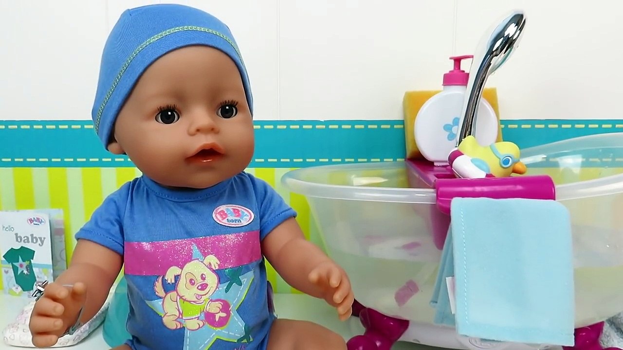 Bebé que hace pipí y popó Muñeco bebé interivo Baby Born que llora de verdad Mundo Juguetes - video dailymotion