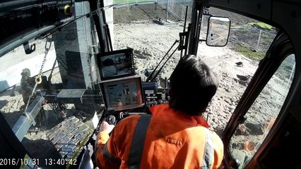Cabin view KOBELCO BME800G piling rig