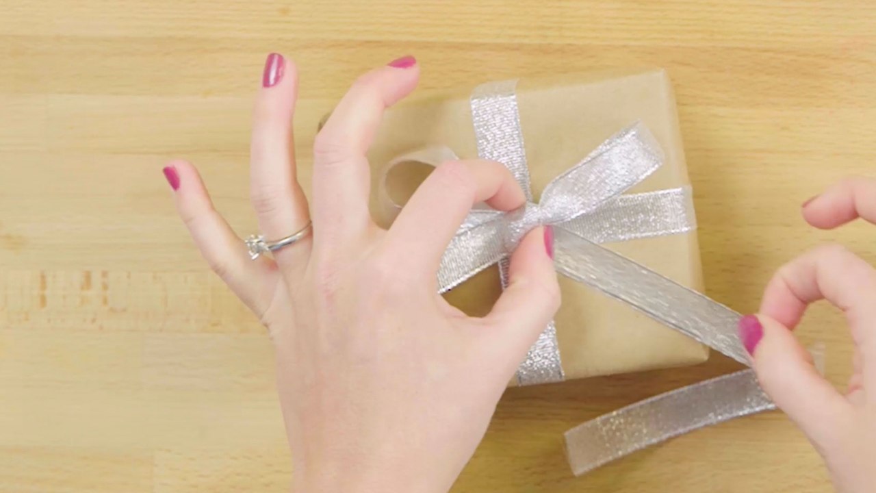 These Holiday Wrapping Hacks Are Life-Changing
