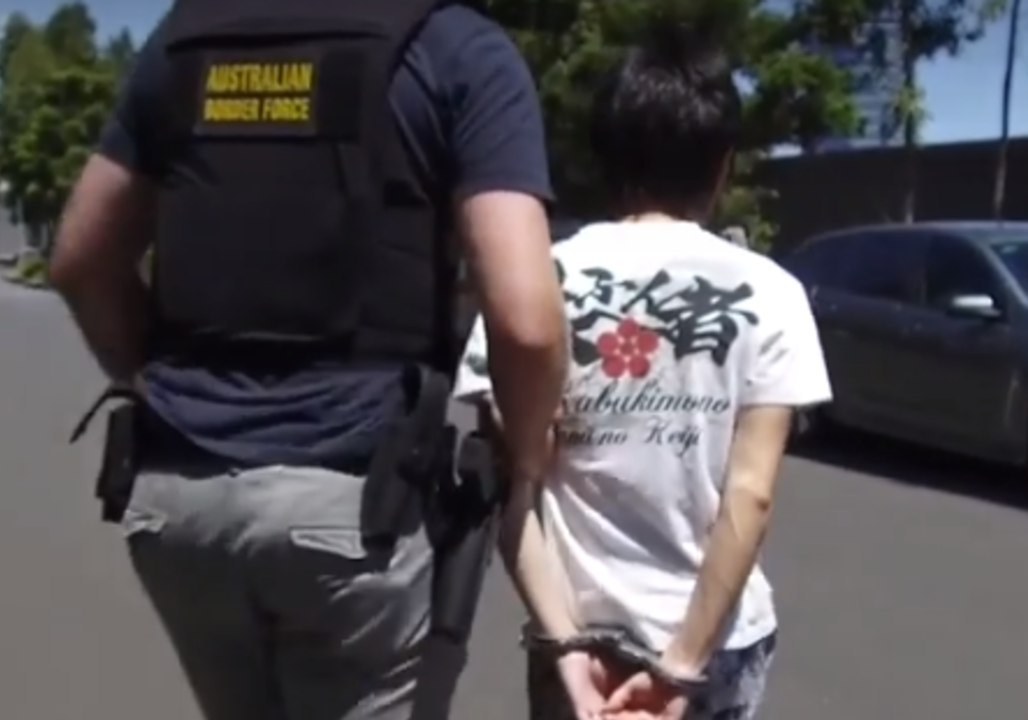 Australian Border Force Arrest 3 Accused of Smuggling Tobacco