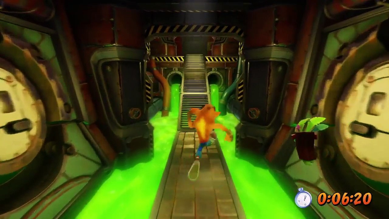 Crash Bandicoot (PS4) -  Toxic Waste Platinum Relic - N. Sane Trilogy