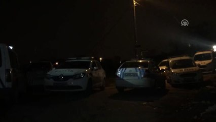 Çalıntı Otomobille Polisten Kaçarken Çıkmaz Sokağa Girdiler