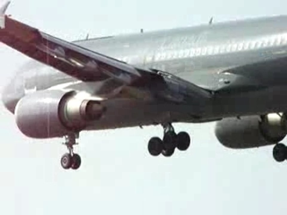 A310 Canada air forces go around.