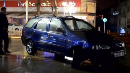 Kaza Yapan Sürücü Aracını Bırakıp Kaçtı