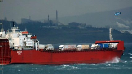 Bandırma Körfezi'nde fırtına hayatı olumsuz etkiliyorA