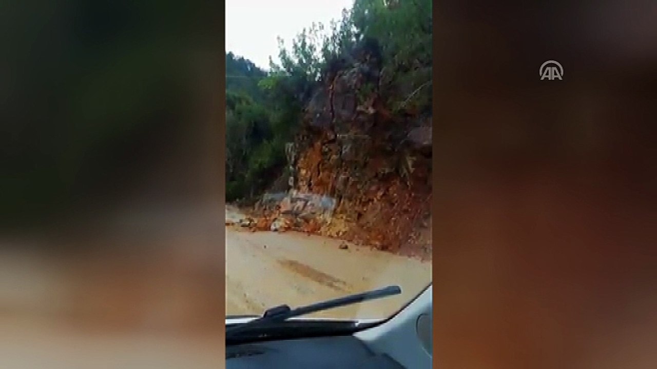 Heyelan anı cep telefonu kamerasında - ANTALYA