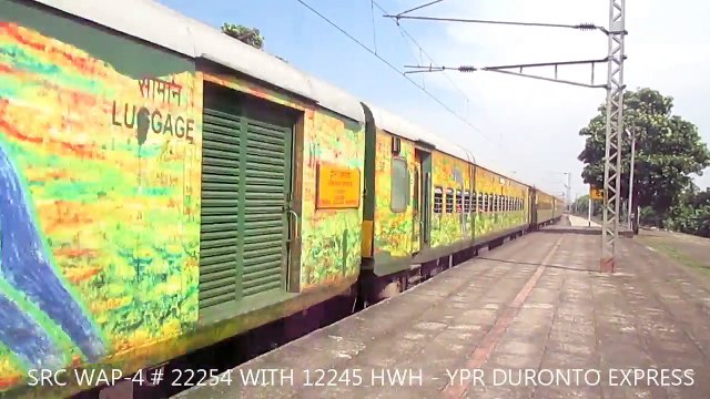 TWISTERS FACE OFF ! LEGENDARY WAP-4 COROMANDEL VS WAP-4 YPR DURONTO EXPRESS