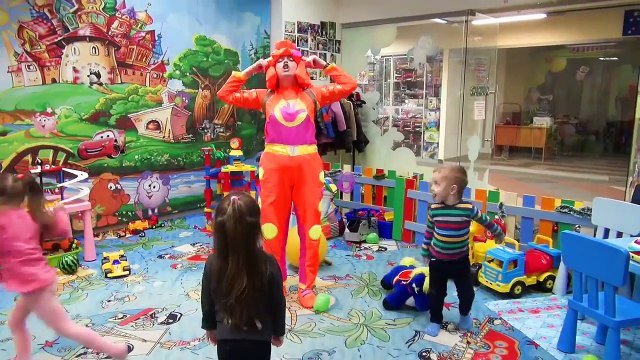 Съели ЛИЗУНА Съедобный Лизун из КИЛОГРАММА Мишек Haribo /// Вики Шоу