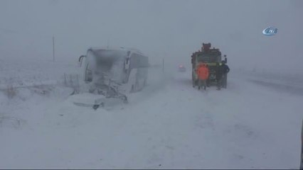 Tokat'ta Yolcu Otobüsü Otomobile Çarptı: 1 Ölü, 3 Yaralı