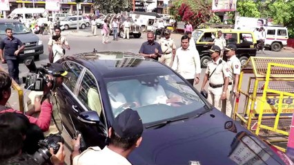 Padmaavat Deepika Padukone Seeks Divine Help, Visits Siddhivinayak Temple