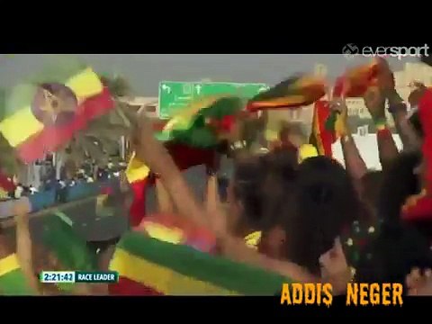 Ethiopia : Reaction of Athlete Worknesh Degefa to Ethiopian opposition flag in Dubai Marathon 2017