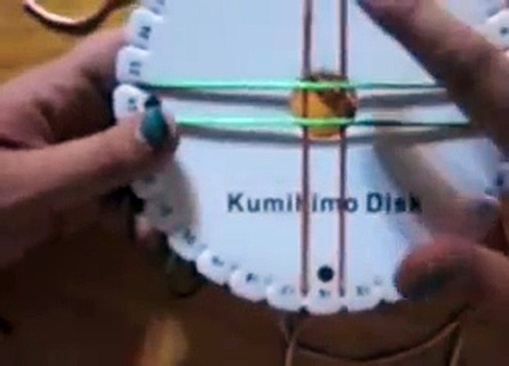 Pulsera Kumihimo redonda con 2 colores.