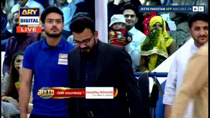 Decent Dance Bhi Koi Cheez Hoti hai