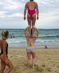 Plajdakiler üst üste çıkarak merdiven oluşturdu