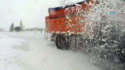 - Tokat'ta tipi ulaşımda aksamalara neden oldu
