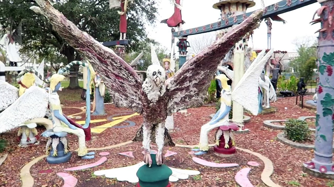 NAKED GEOCACHING IN THE GULF! [Houma Geotour #7]