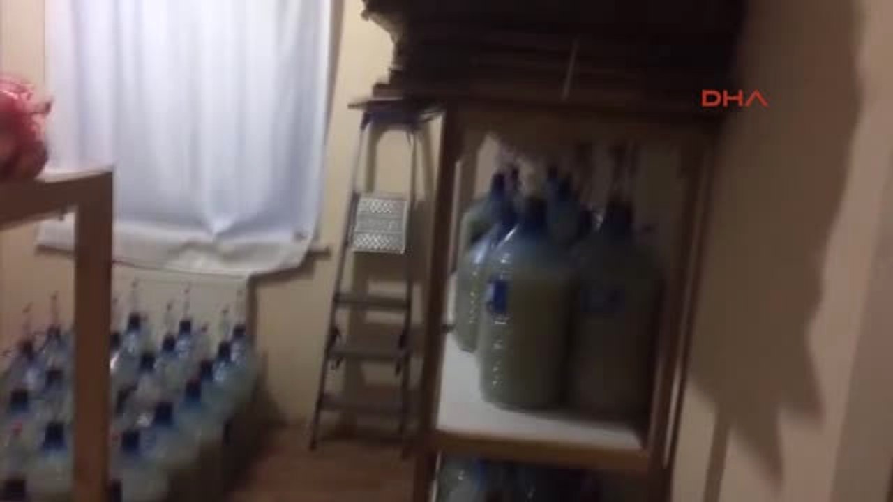 Çorum Emekli Öğretim Görevlisi, Banyoda Sahte Viski Üretirken Yakalandı