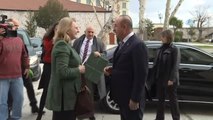 Bakan Çavuşoğlu, Avusturya Dışişleri Bakanı Kneissl ile Bir Araya Geldi