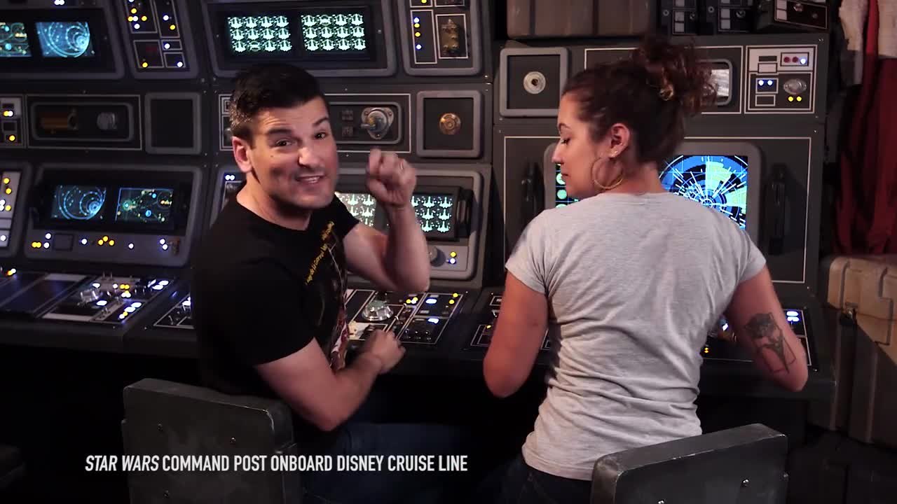 The Last Jedi Novelization to Feature Deleted Scenes, Star Wars Day at Sea, and More!