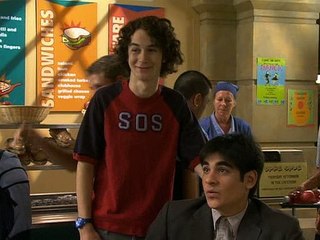 Radio Free Roscoe - 2x03 - Pig-Malion