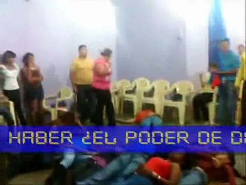 MUCHOS DE ESTOS PASTORES ANDAN SUELTOS BUSCANDO IGLESIAS PARA ENGAÑAR..