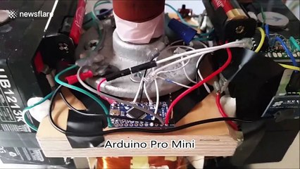 Engineer pranks LA passers-by with real-life Thor hammer