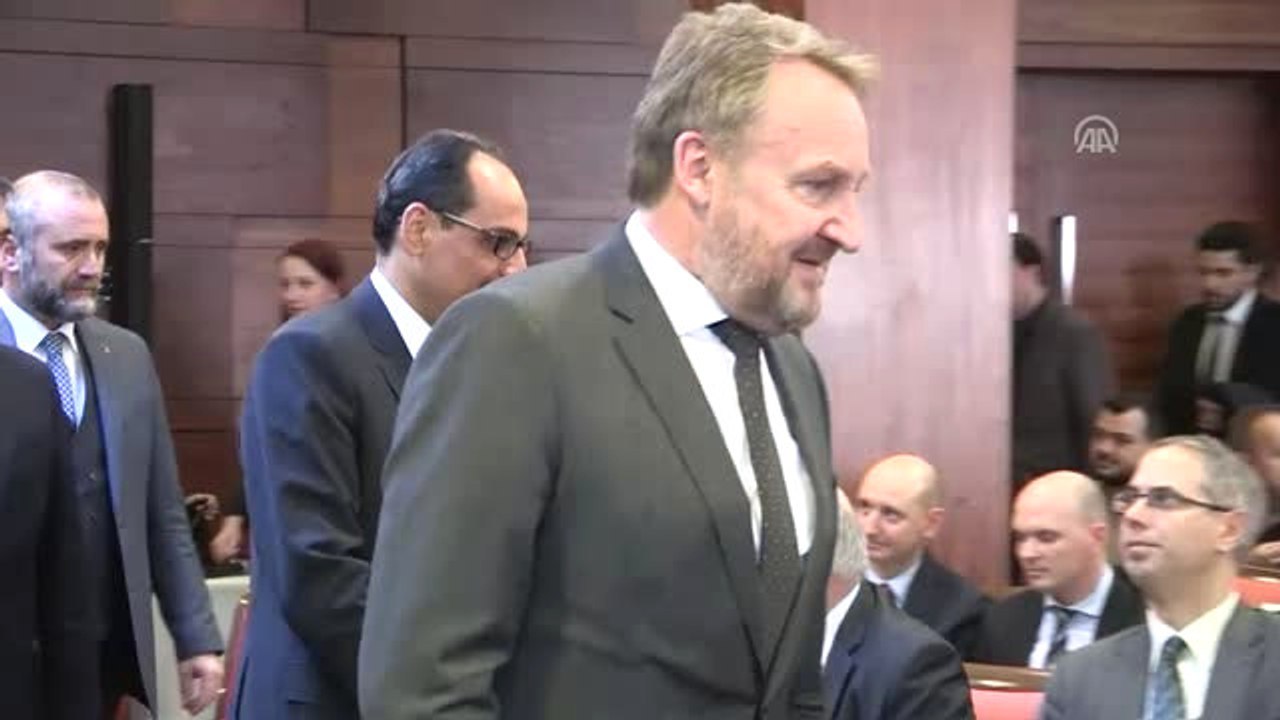 Avrupa'da İslam ve Müslümanların Geleceği" Paneli