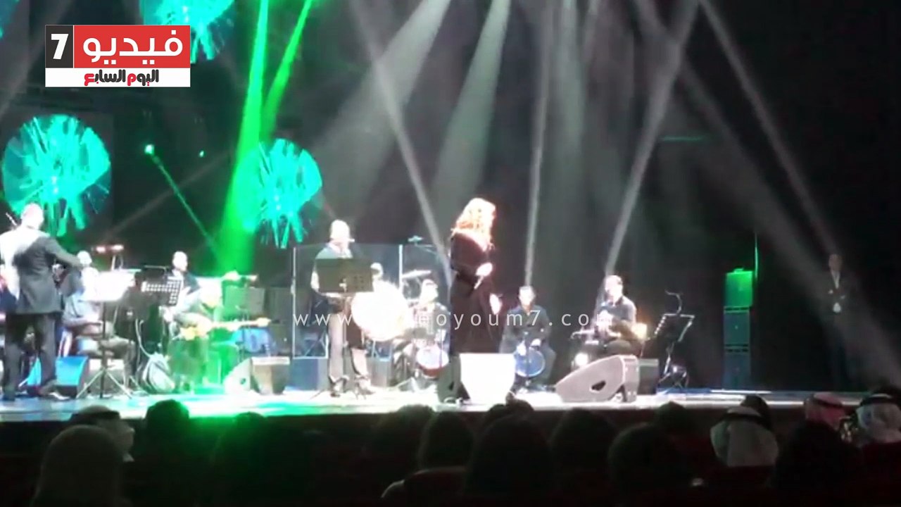 نجوى كرم تحيي حفلا بمسرح مركز جابر الأحمد بالكويت