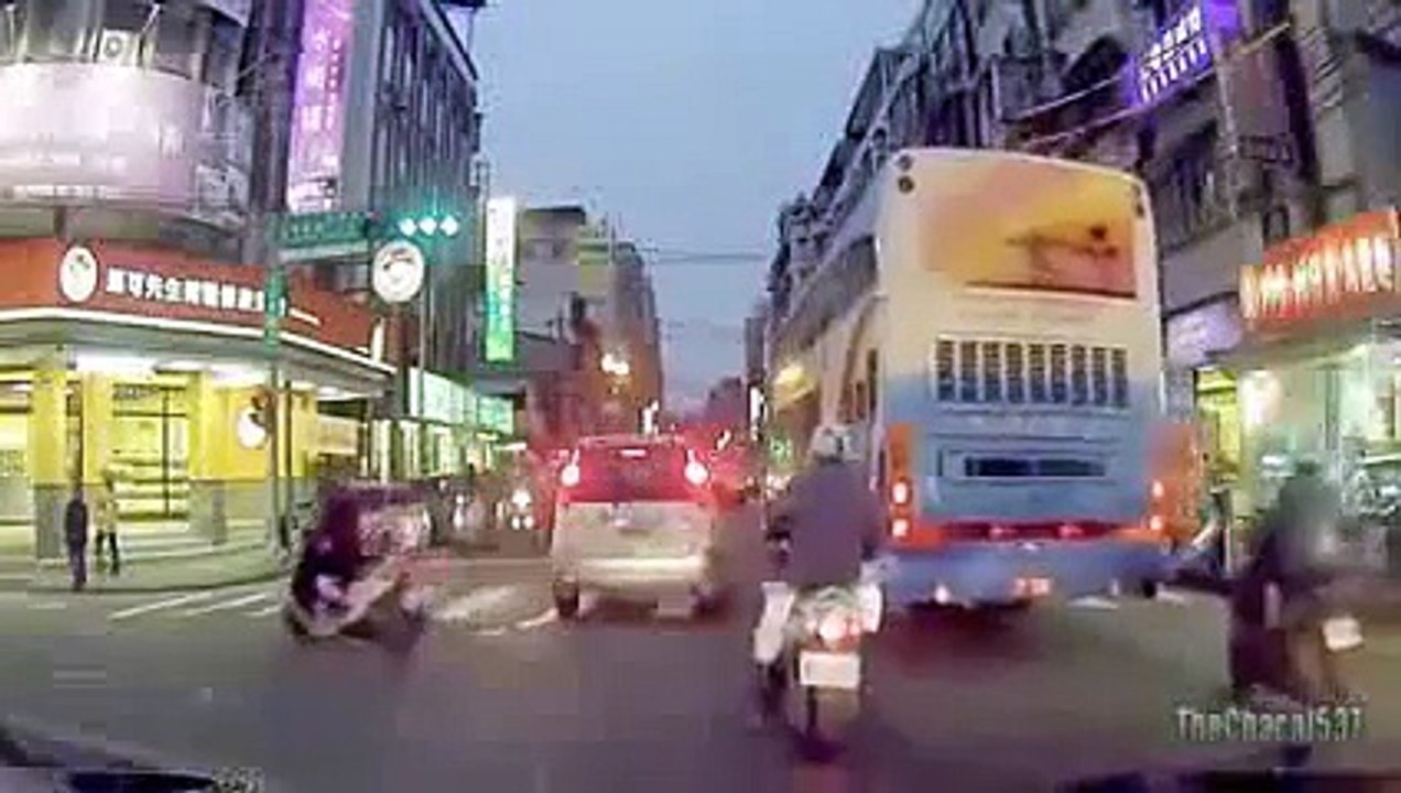 Accidentes de Motos Compilacion  Choques fatales