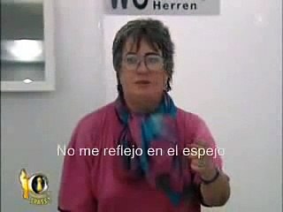 JOKE OF THE MIRROR IN BATH OF WOMEN IN WOMEN'S BATHROOM PRANK