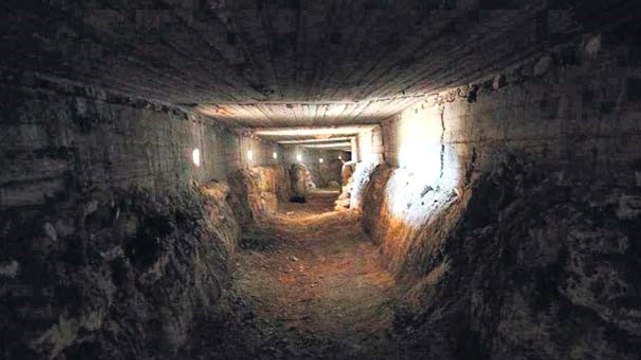 Afrin'de Ele Geçirilen Betonarme Tüneller ve İnsan Boyundaki Hendekler Askerleri Bile Şaşırttı