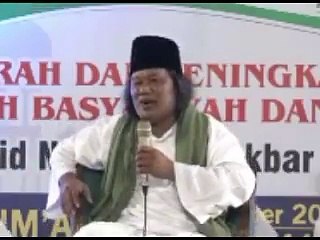 Gus Muwafiq: Kiai dan Dukun Doanya Sama Sama Manjur