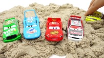 Kinetic Sand and Disney Cars Lightning McQueen The King Hicks Apex Armstrong Scruggs