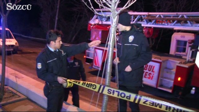 Oyuncu Erkan Petekkaya’nın gündüz araba giren et restoranında yangın çıktı.