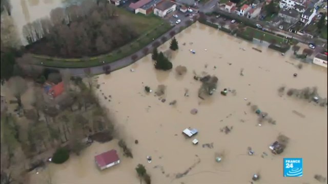 En IMAGES - Inondations en France : Paris se prépare au pic de crue de la Seine