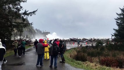 Huge Waves Close State Park