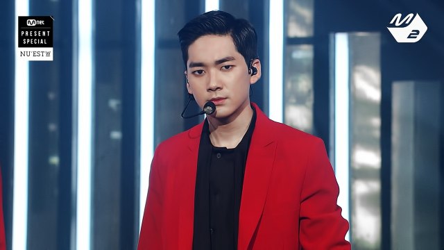 [FOCUS 직캠] 뉴이스트 W Aron WHERE YOU AT @엠넷 프레젠트_171011