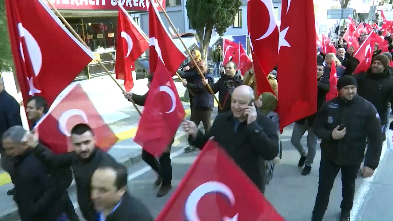 Zeytin Dalı Harekatı'na Bayrak Yürüyüşü ile destek - İZMİR